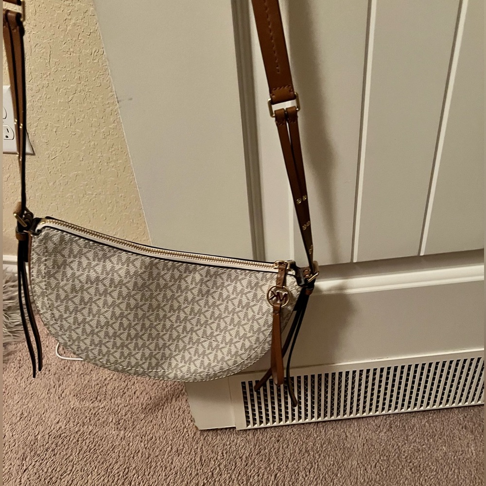 Michael kors bag - Picture 3 of 3